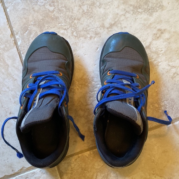 Merrell Shoes - Picture 5 of 5